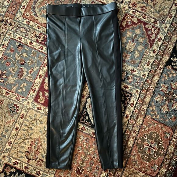 TALBOTS Portland FAUX Black
LEATHER LEGGINGS Size 6 women NWT🏷 - Picture 13 of 13